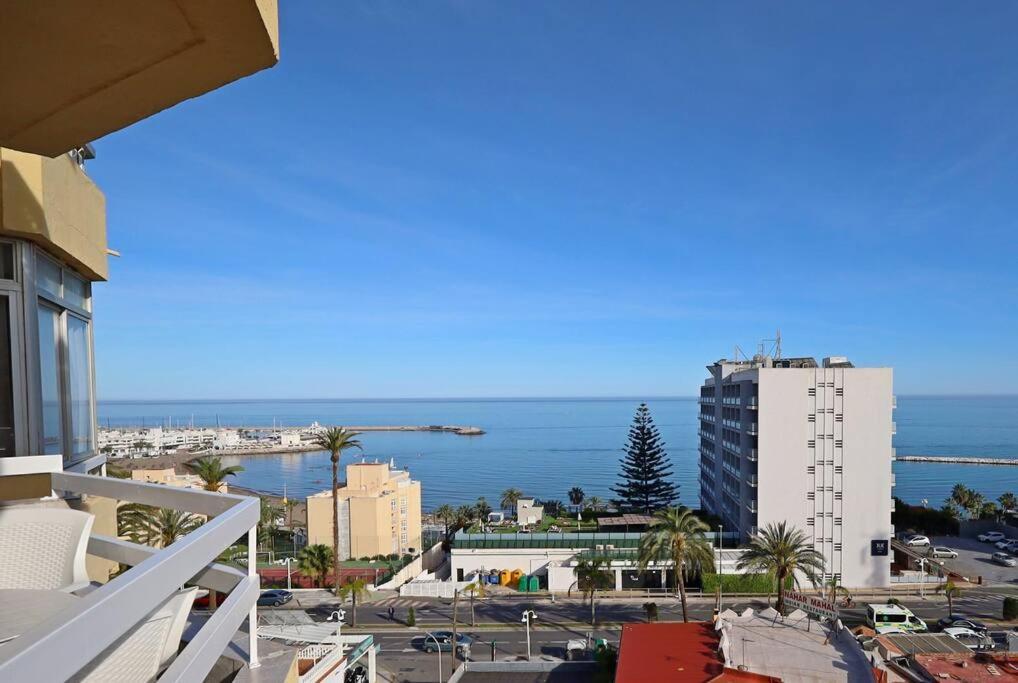 Vistas Al Mar Y Al Puerto Deportivo Apartment Benalmádena Exterior foto